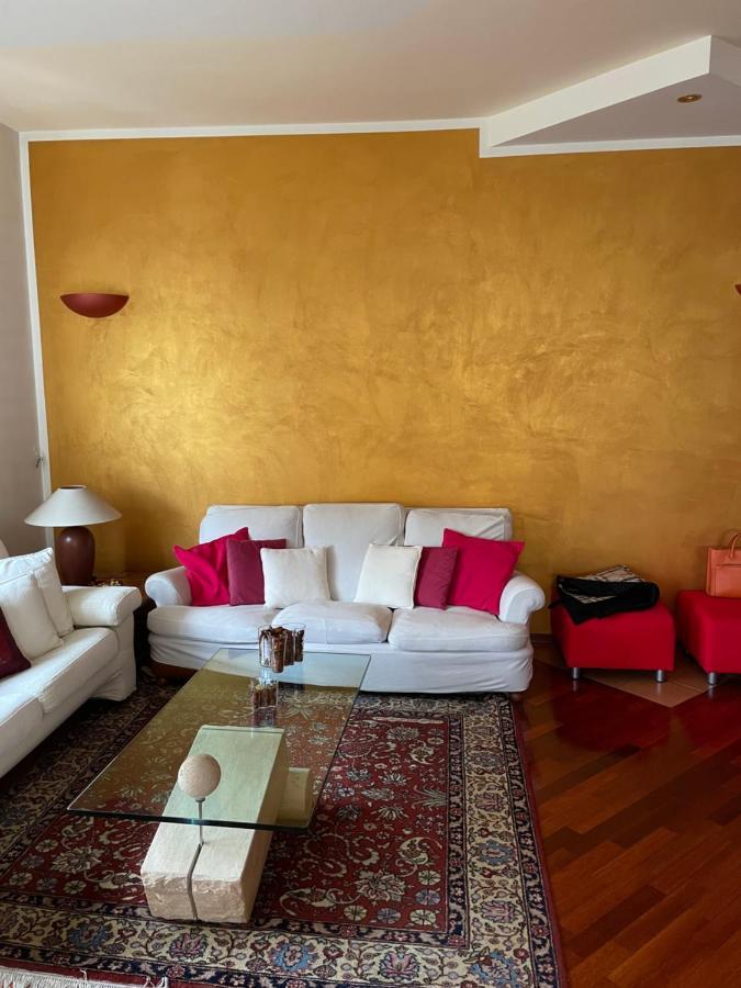 Zen Apartment Located In Turin Pre Hill المظهر الخارجي الصورة